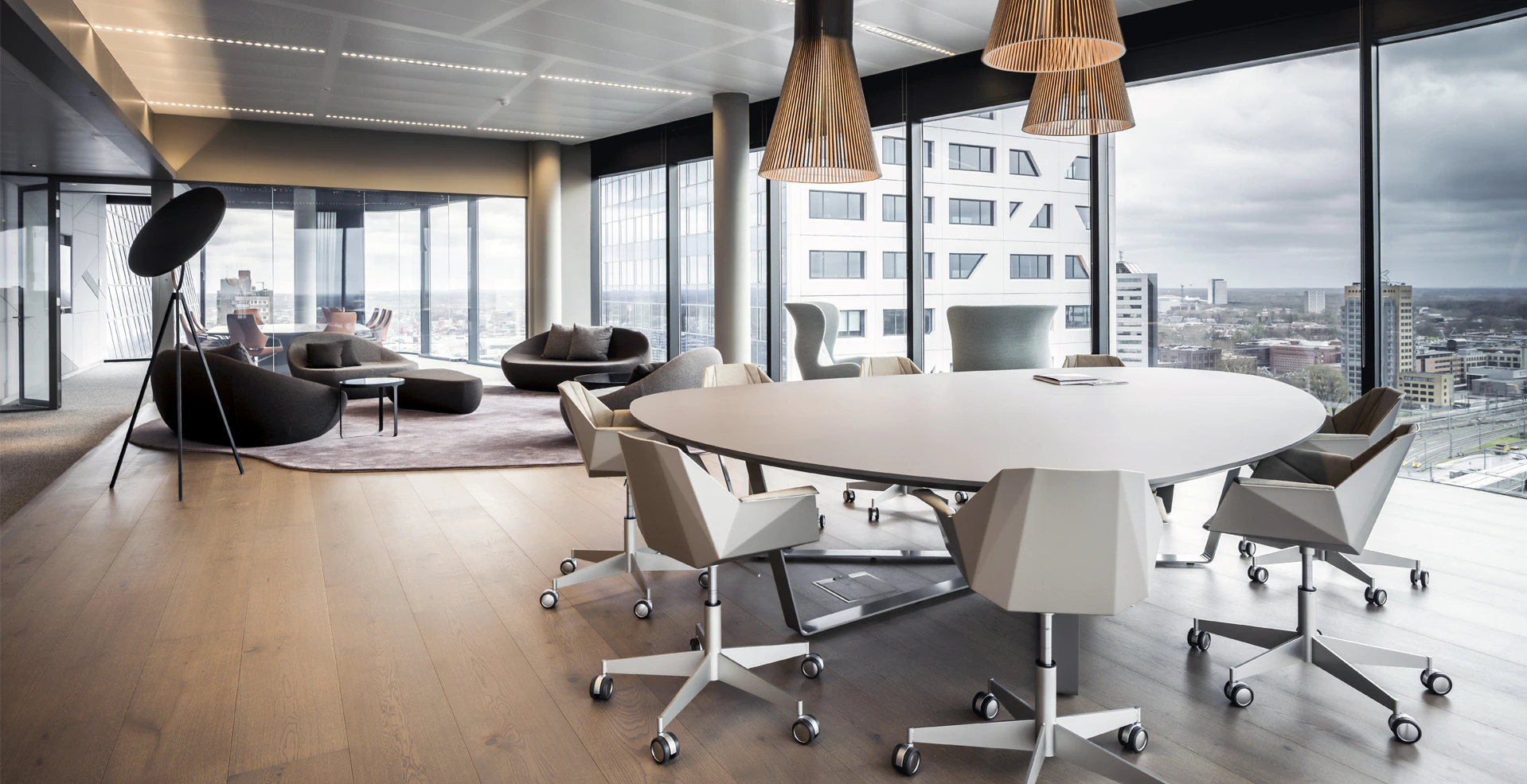 Maatwerk interieur Aalberts Industries WTC Utrecht door Smeulders Interieurgroep