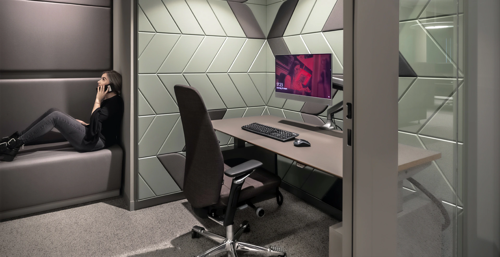 Maatwerk interieur Aalberts Industries WTC Utrecht door Smeulders Interieurgroep