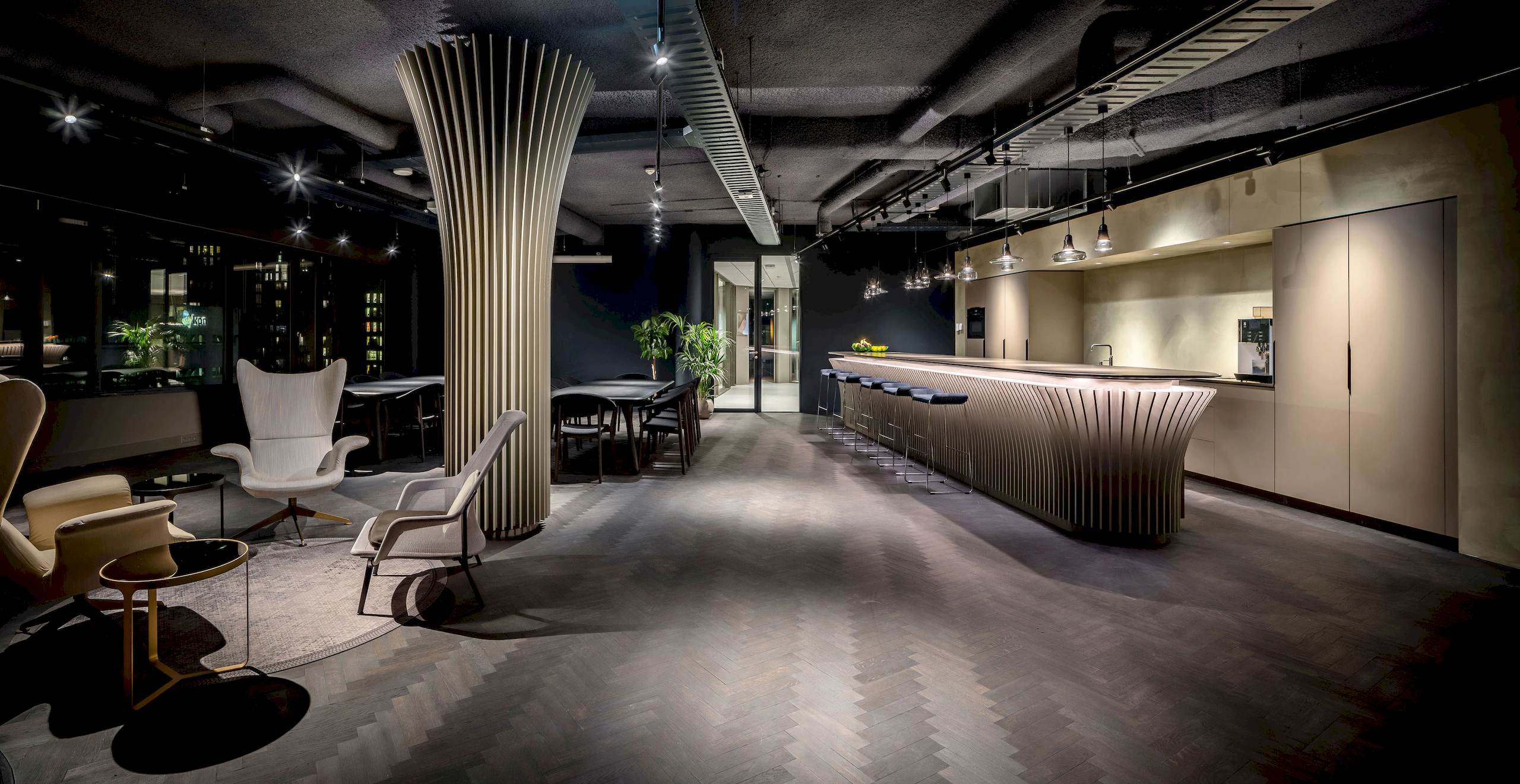 Maatwerk interieur DVDW Rotterdam door Smeulders Interieurgroep