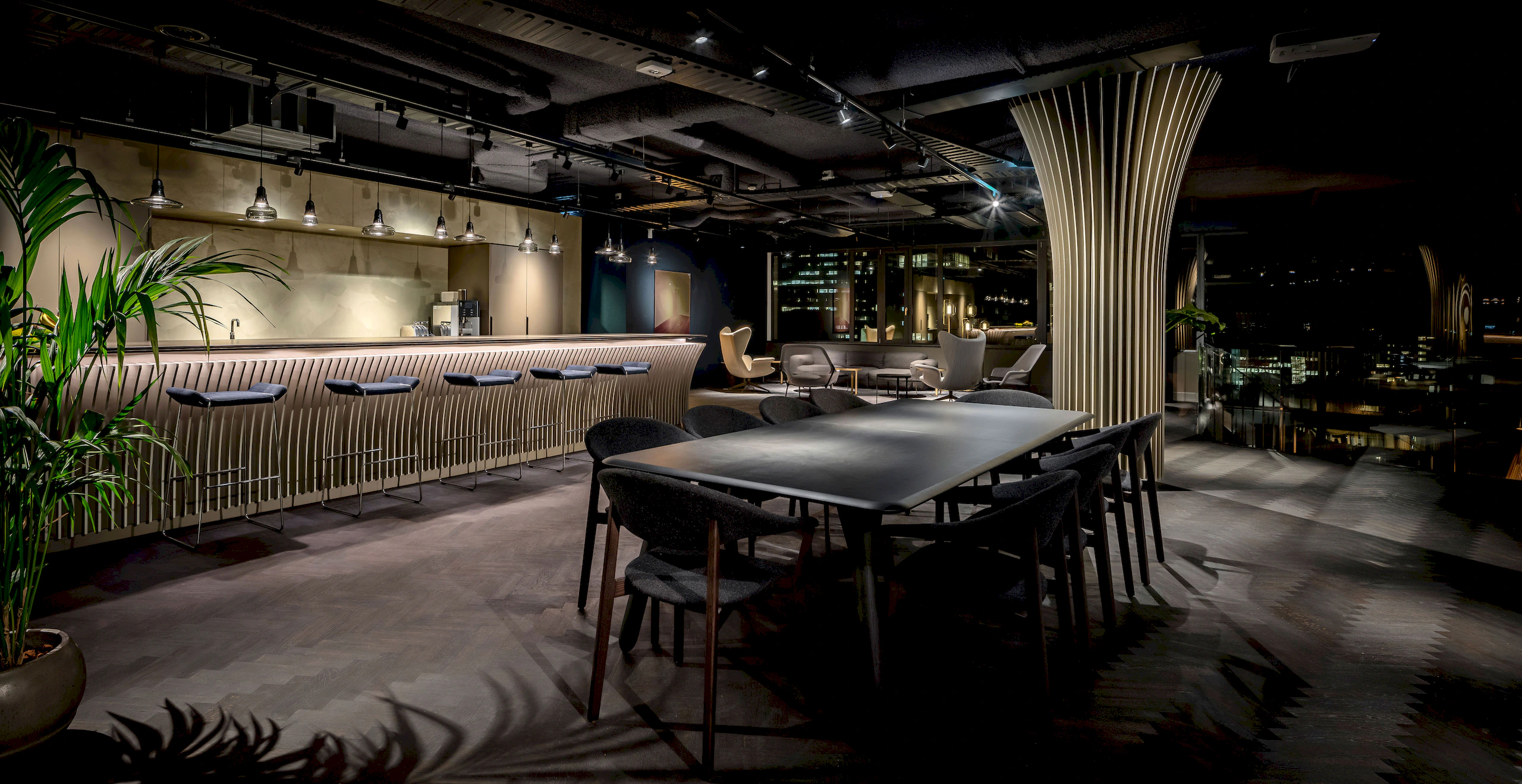 Maatwerk interieur DVDW Rotterdam door Smeulders Interieurgroep